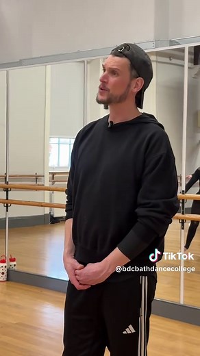 Stretch Your Knee: Ballet Tips and Techniques