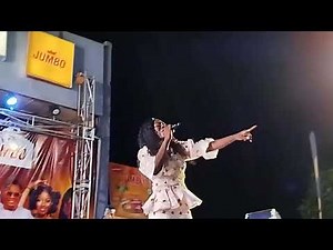 AWA SIRANI - en première partie du Concert de SALIF KEITA