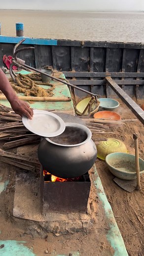 597K views · 3.1K reactions | Boat Driver Ka Khana | zaika_patna_ka | Facebook