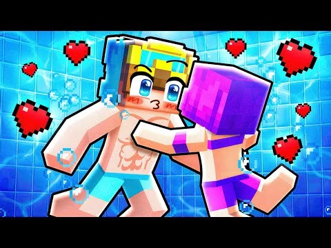 I KISSED My CRUSH At A POOL PARTY In Minecraft!