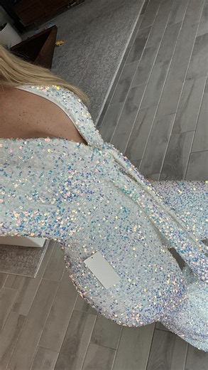 Madison O’Brien on Instagram: "If I wasn’t exited before I am now 👰💍🪩 Bachelorette party loading in ONE WEEK 🕺 the PERFECT outfit for our 70s theme + get wiggy night!!! @showmeyourmumu 🤍 from the best @kenz_schnitzer @morganmcroberts @tammytaking #showmeyourmumu #bachelorette #bachparty #themednight"