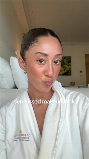 Perfect Sun-Kissed Vacation Makeup Look Tutorial