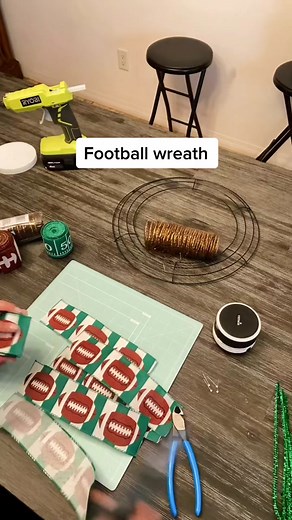 Football Wreath Form Ideas