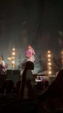 October London sings new single She Keeps Calling Me LIVE in Houston 2024 #octoberlondon