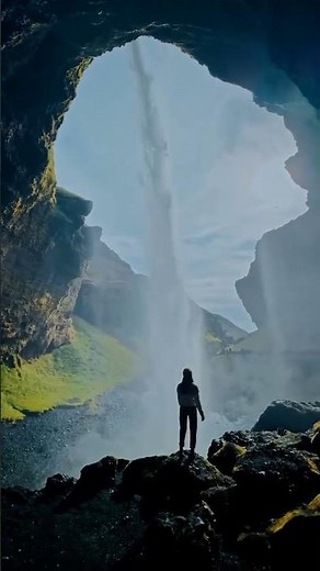 Unbelievable Iceland Landscapes :Majestic waterfalls to stunning glaciers