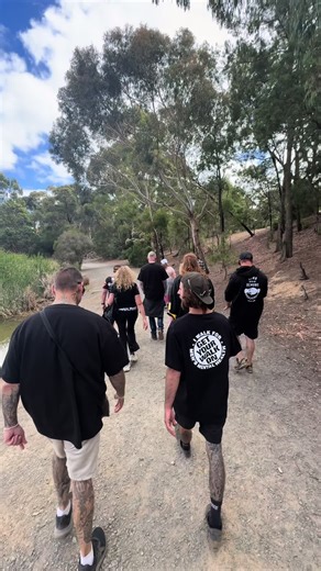 And the first Big Als walk is officially done and dusted and what a day guys and such a good vibe, atmosphere and conversations going on everywhere and we did atleast an hour plus of walking before we all enjoyed a snag and a laugh and we even had a go on the flying fox lol 😂 I’d like to give Troy from @Complete Health Geelong for coming down and Lee and bray for the help on the bbq and everyone else for turning up not just for but for yourselves 💯💯♥️♥️👊👊!! I’d love to see this just keep gr