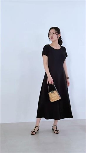 自然にくびれるエンボスTシャツフレアワンピース