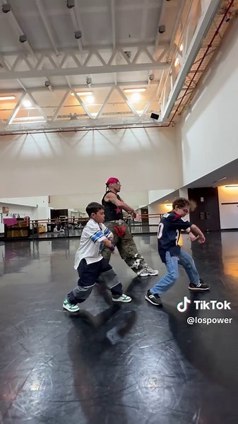 Poderes Superheroes: Niños de Chile al Mundo