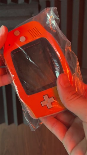 Unboxing an Orange Game Boy Advance From DKOldies!