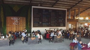 Los invitamos a visitarnos en Valle de Guadalupe. Estamos ubicados en el Km 82.5 de la Carretera #3 Ensenada-Tecate, tenemos asador campestre, la variedad más extensa de vinos del Valle, Cocina del Valle en un ambiente 100% familiar Información : Tel. (686) 262.4504 Whatsapp (664) 188.1681 Ubicación: https://goo.gl/maps/TPNb58KZz5C2, | Bodegas del Valle