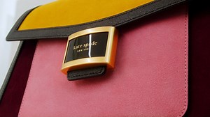 (English caption below) 💖KATE SPADE NEW YORK - NEW ARRIVALS Nguồn năng lượng bất tận của mùa thu đã đến. Mua ngay tại cửa Kate Spade New York tại: - Tầng 2, TTTM Takashimaya, Tp. Hồ Chí Minh - Tầng 1, TTTM Lotte Mall Westlake, quận Tây Hồ, Tp. Hà Nội ------------------------ 💖KATE SPADE NEW YORK - NEW ARRIVALS Big Fall energy. Shop with us at Kate Spade New York Location: - Level 2, Ho Chi Minh City Takashimaya Department Store. - Level 1, Lotte Mall Westlake, Hanoi #takashimayavietnam | Takas