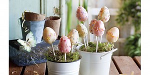 Easter egg cake pops