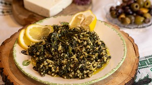 Discover the flavors of Greece with my new Spanakorizo recipe! This delightful dish combines spinach, fresh herbs, and rice for a juicy and vibrant meal. It’s perfect as a side dish with meat or fish, or enjoy it as a main course like in Greece. Simple to make and full of flavor! 🇬🇷🍴 Try it out and let me know what you think! Get the recipe here: https://www.dimitrasdishes.com/spanakorizo-greek-spinach-rice/ | Dimitra's Dishes
