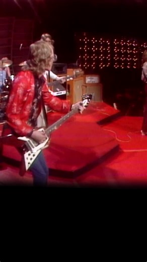 Wishbone Ash performed “Jail Bait” live on The Midnight Special, June 15, 1973 ✨ Watch the full performance on our YouTube channel - https://youtu.be/d4e7Vq0RQNA?si=HjqOBeFBL1PoF_Ad #themidnightspecial #wishboneash #70smusic | Burt Sugarman’s The Midnight Special