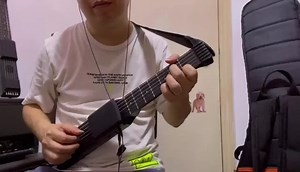 Watch PEFEEL Smart Midi Guitar on Amazon Live