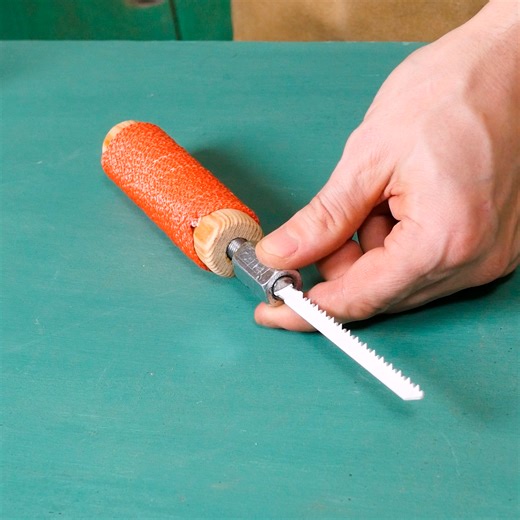 DIY mini hand saw 🪚 useful gadget for quick repair | 5-Minute Crafts Men