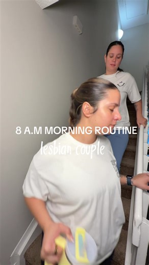 8 A.M Morning routine | lesbian couple 🍂🤎 #morningroutine #lesbiancouple #cozymorningroutine #morningroutinevlog