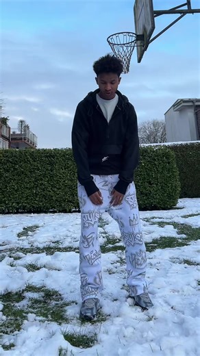 Eshruruuu #lijmichael #ethiopian_tik_tok #foruyou #germanytiktok #habeshatiktok @lij mic (Faf)fan club Amharic rap music Ethiopia TikTok video adisabeba