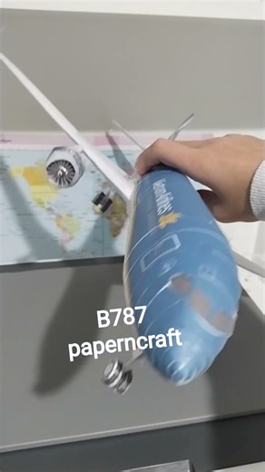 b787 paperncraft