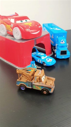 Disney Pixar Cars Review | Blue Dinoco Toys #toys #mcqueen #colors #disneycars #cars