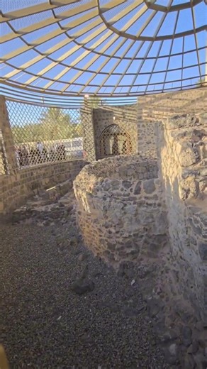 इस कुए के पानी से गुसल दिया गया था प्यारे नबी को #makkahmadinah #madina #youtubeshorts