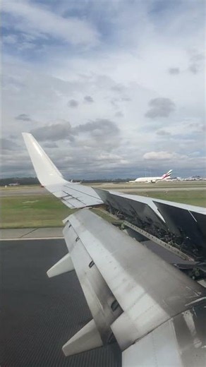 #Boeing #737-800, Virgin Australia - Landing at Melbourne Tullamarine #Airport, Australia (MEL)