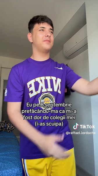 Fake chiar imi apreciez colegii TikTok