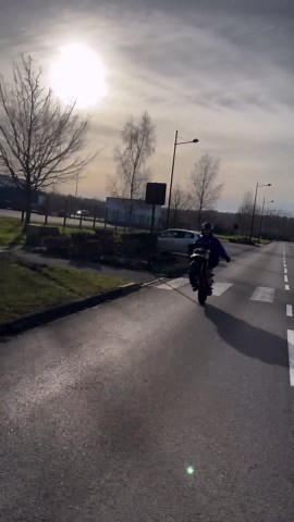 boost_noir on Instagram: "🙈🙈 _ 27k d’abonnés 💪🏼❤️ -10% de réduction sur @gotamdesign avec mon code : BOOST10 💸❤️ -5% de réduction sur @_gemabike_ avec mon code : BOOST5 👕 -20% de réduction sur les accessoires pro race @yasuniofficial avec mon code : boost_noir 🖤 #mbkbooster #50cc #70cc #gotamisée #bikesellier #stage6 #mhr #polini #doppler #bcd #maxipièces #maxiscoot"