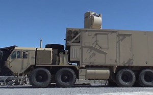 美国激光武器测试实拍！ ！ ！