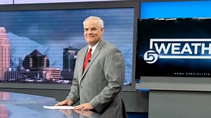 Behind-the-Scenes of the Weather with Kevin Eubank - Studio 5