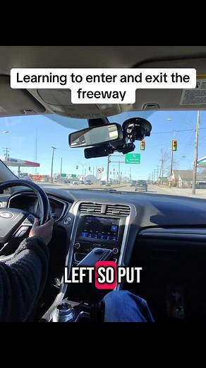 Entering and Exiting the freeway with new student driver in Detroit. #mrroadready #detroit #michigan #drivinginstructor