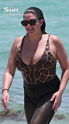 1.6K views | The Valley's Brittany Cartwright rocks swimsuit in unfiltered pics | The US Sun - News | Facebook