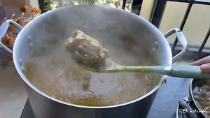 18K views · 428 reactions | বগুড়ার বিখ্যাত মজলিশের ‘’আলু ঘাঁটি রান্না’’ :: গরুর মাংস দিয়ে আলু ঘাঁটি | Traditional Alu Ghati | RB Kitchen | Facebook