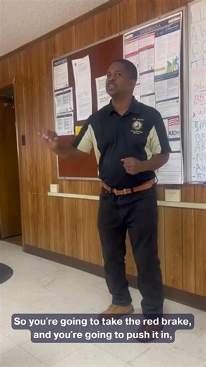 “What does CDL training really look like before you ever hit the road?” 🚛 It starts inside the truck. Our instructors explain every control, safety check, and system so students understand the truck before they ever drive it. This hands-on approach builds confidence and real-world skills from day one. ✅ In-truck instruction ✅ Safety-focused training ✅ Real instructors, real experience 🚨 Enroll in our NEW CDL Training Program 💰 $249/week — Class A or Class B 📞 Call: 225-284-1919 📧 Email: Stu