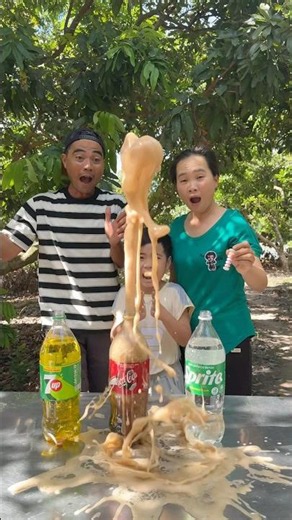 Sprite, 7up, Coca-Cola and Mentos