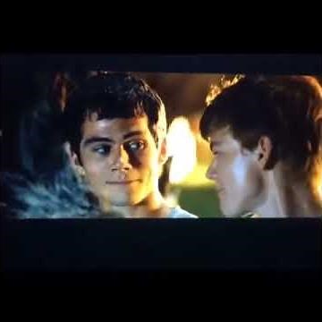 Newt and Thomas Kiss - The Maze Runner