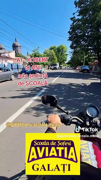 Examen de Permis pentru Robert, 16 Ani la Școala de Șoferi