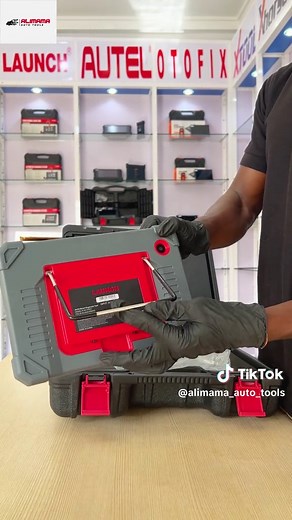🚗 Le diagnostic automobile de niveau professionnel LAUNCH X431 PRO5 Elite est un appareil de diagnostic haut de gamme conçu pour détecter rapidement les pannes électroniques, analyser les systèmes du véhicule et intervenir avec précision. Il permet aux mécaniciens et garages de gagner du temps, d’éviter les erreurs et d’offrir un service fiable aux clients. Avantages principaux : \t•\tDiagnostic complet moteur, ABS, airbag, transmission et plus \t•\tLecture et effacement des codes défauts en te