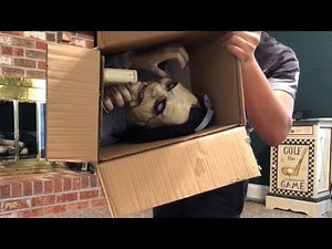 Unboxing/setup of Possessed Wall Hanger