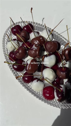 Cherry season is the best season🍒 save this & make some chocolate covered cherries this summer before the season ends! Tip: add a little bit of coconut oil to your chocolate for a smoother, melted consistency #cherries #chocolatecherry #summerrecipes #dessert