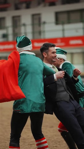 Naughty Christmas elves and saintly horses 🎅 🦄 🎄 The elves causing absolute CHAOS at our Christmas Shows this year 😂🥳🎉 Secretly all very talented horses and riders under all that 😉 🎥 by the brilliant @emerald_motion_media 🙏 #theheartofhorsemanship #elves #horsestunts #trickriding #stunts | The Heart of Horsemanship