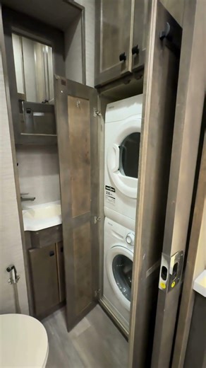 Used 2022 VanLeigh Beacon 41FLB | $77,900 | Blue Star RV