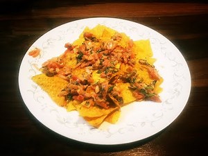 HOW TO MAKE SPICY NACHO SALAD AT HOME