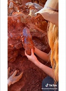 Just look at how HUGE that crystal is 😲 ©rocksforthespiritt | TikTok