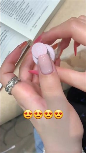 I love this Pink Nail Polish 💅