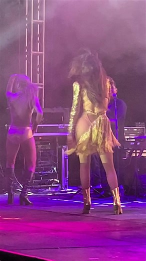 Momentos divertidos en un concierto de Ana Bárbara