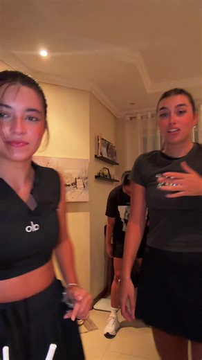 Vídeo de Clara Borrelli (@claraborrellii) relacionado a michael jackson dance