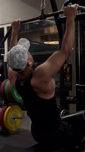 Perfect Lat Pulldown Form | Build a Wider Back 💪