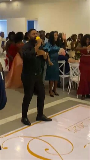 Não foi preciso Davi aparecer, concorrer e muito menos bajular Samuel para ser ungido a rei. Porque quem é escolhido de Deus é achado, chamado dEle e promovido por Ele. Mente Positiva⏰️🏅✍️🙏 | Nsimba Reoboth NR