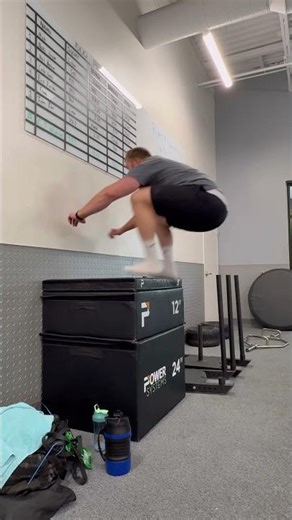 39” Box Jump PR 🦵💥 | Strongman Power Training